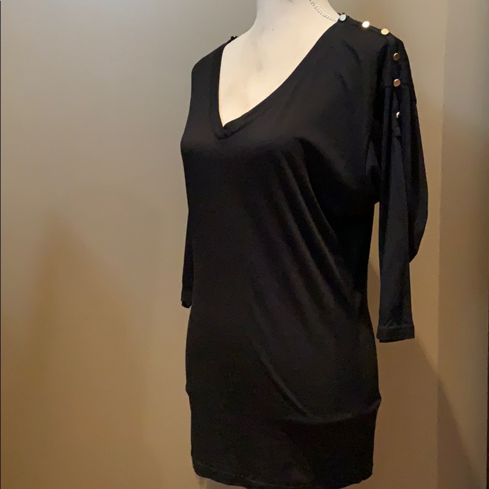 Gap black half sleeve top